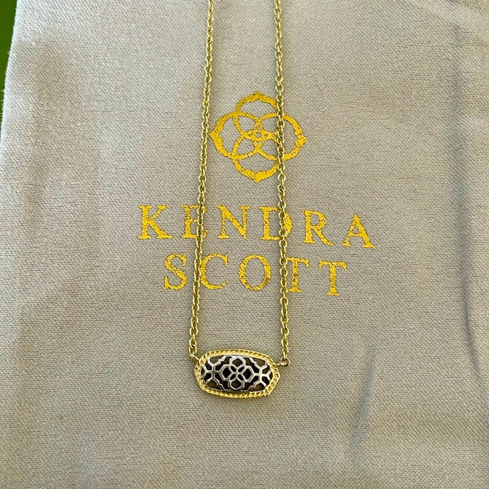KENDRA SCOTT | ELISA GOLD PENDANT NECKLACE IN SILVER FILIGREE